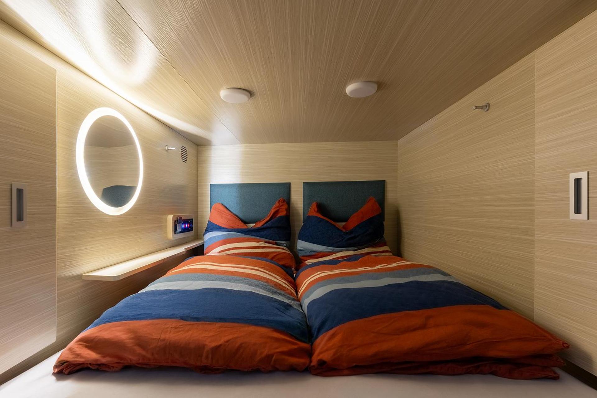Mue Cubes - Capsule Hotel Basel Exteriör bild